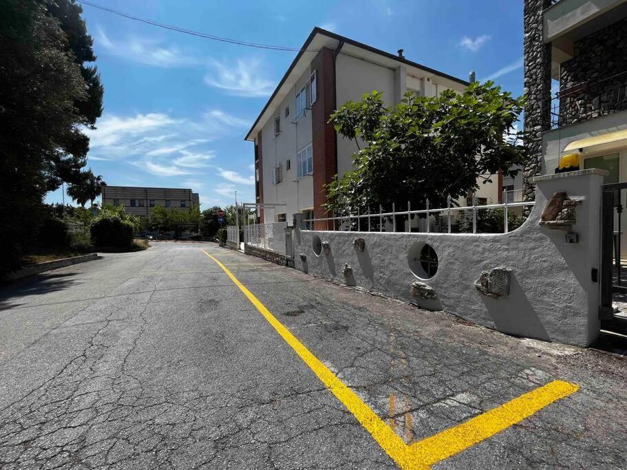 Camera Wi-Fi, Corte A Pochi Passi Dal Mare Sirolo Bagian luar foto